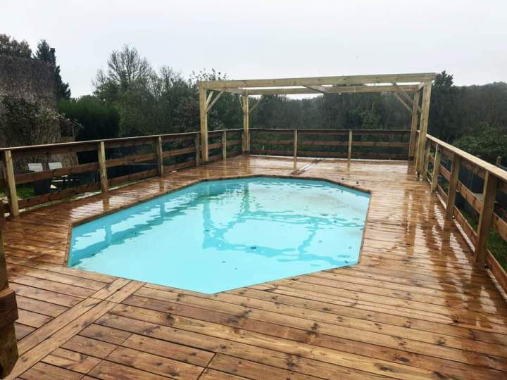 Terrasse contour de piscine bois Saint Nazaire