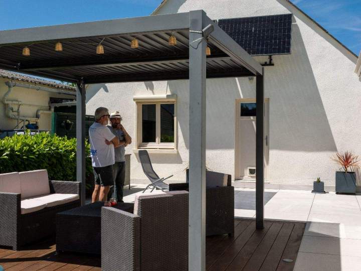 Pergola bioclimatique Près de Saint-Nazaire